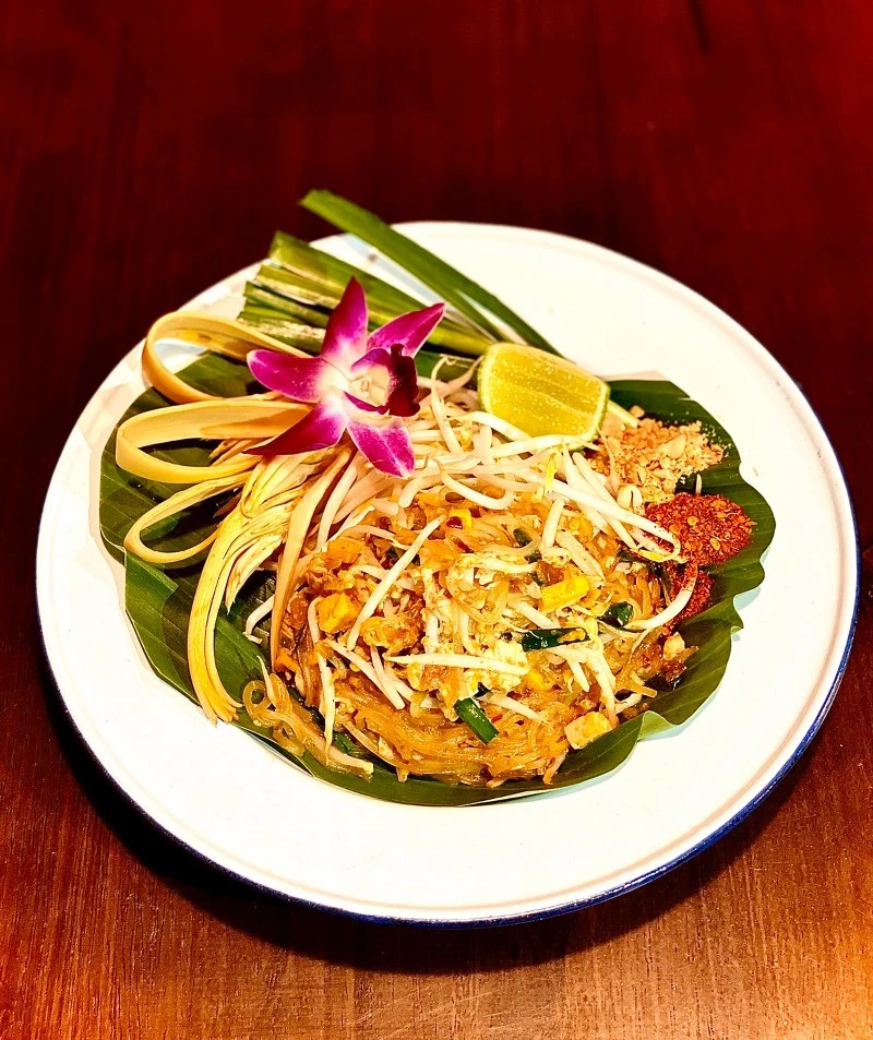 12 ร้านผัดไทยกรุงเทพ 2567 ร้านผัดไทยโบราณ ผัดไทยกุ้งสด อร่อยจนหยุดไม่อยู่